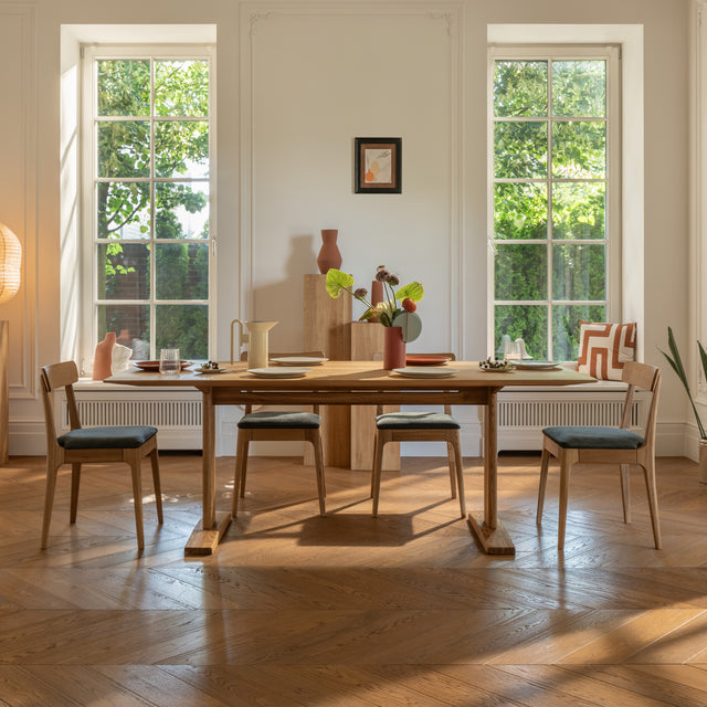 KAT | Esstisch image 2