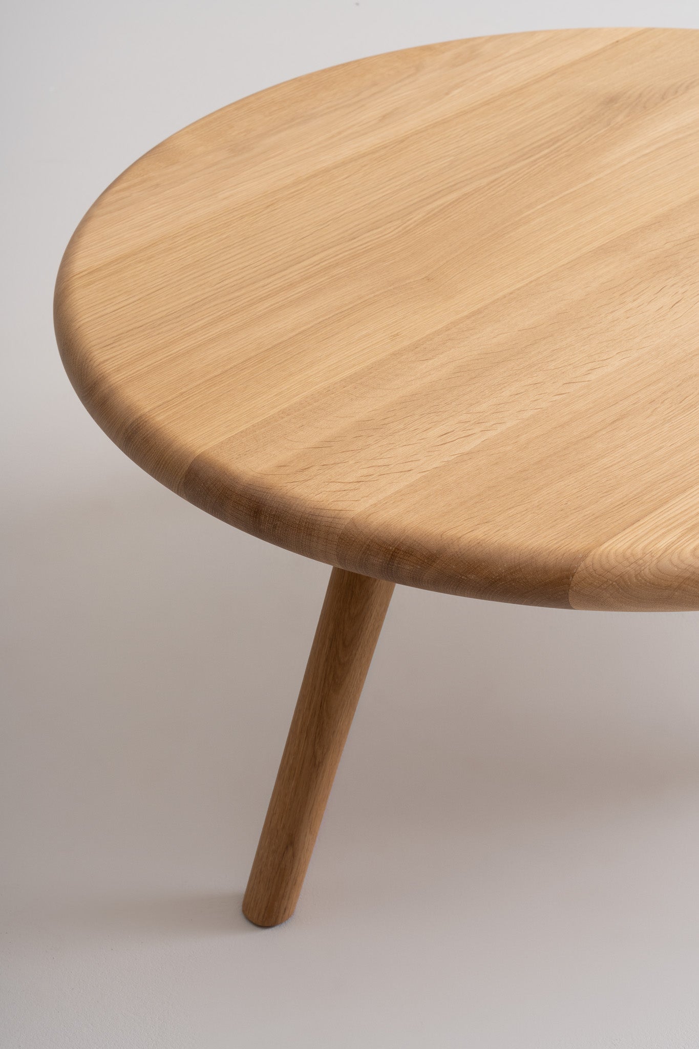 ARLEN | Round Coffee Table