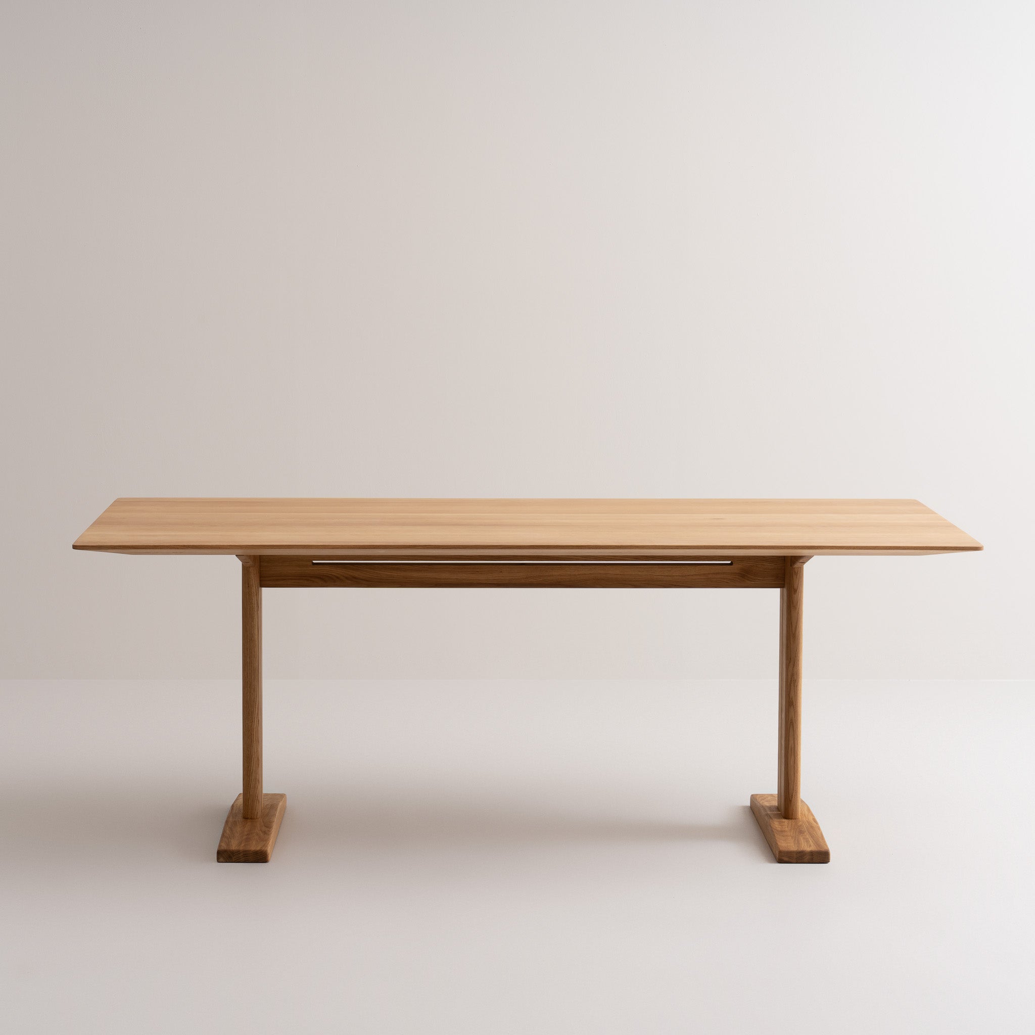 KAT | Esstisch image 1