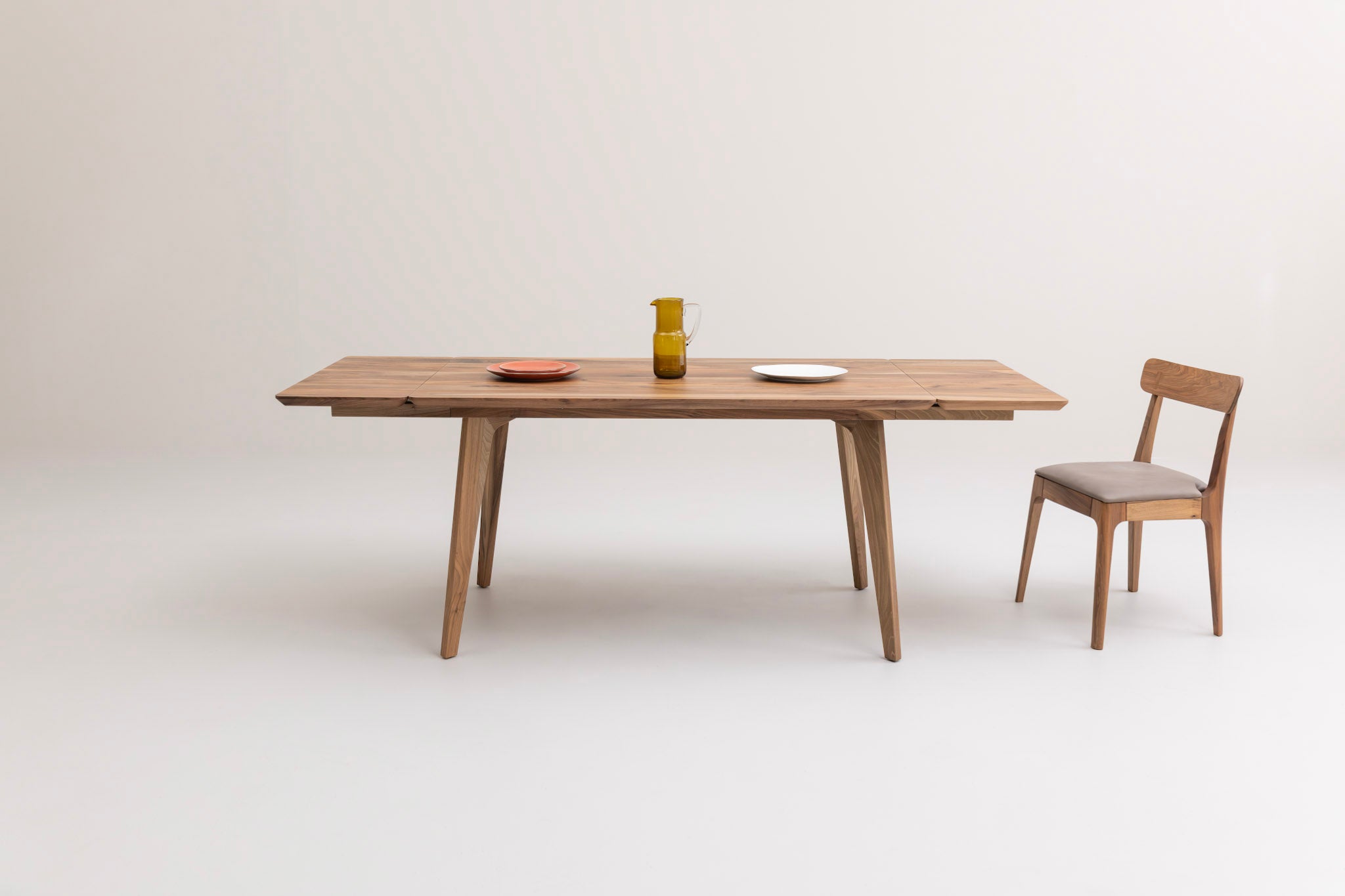 AMBER S | Walnut Extendable Dining Table