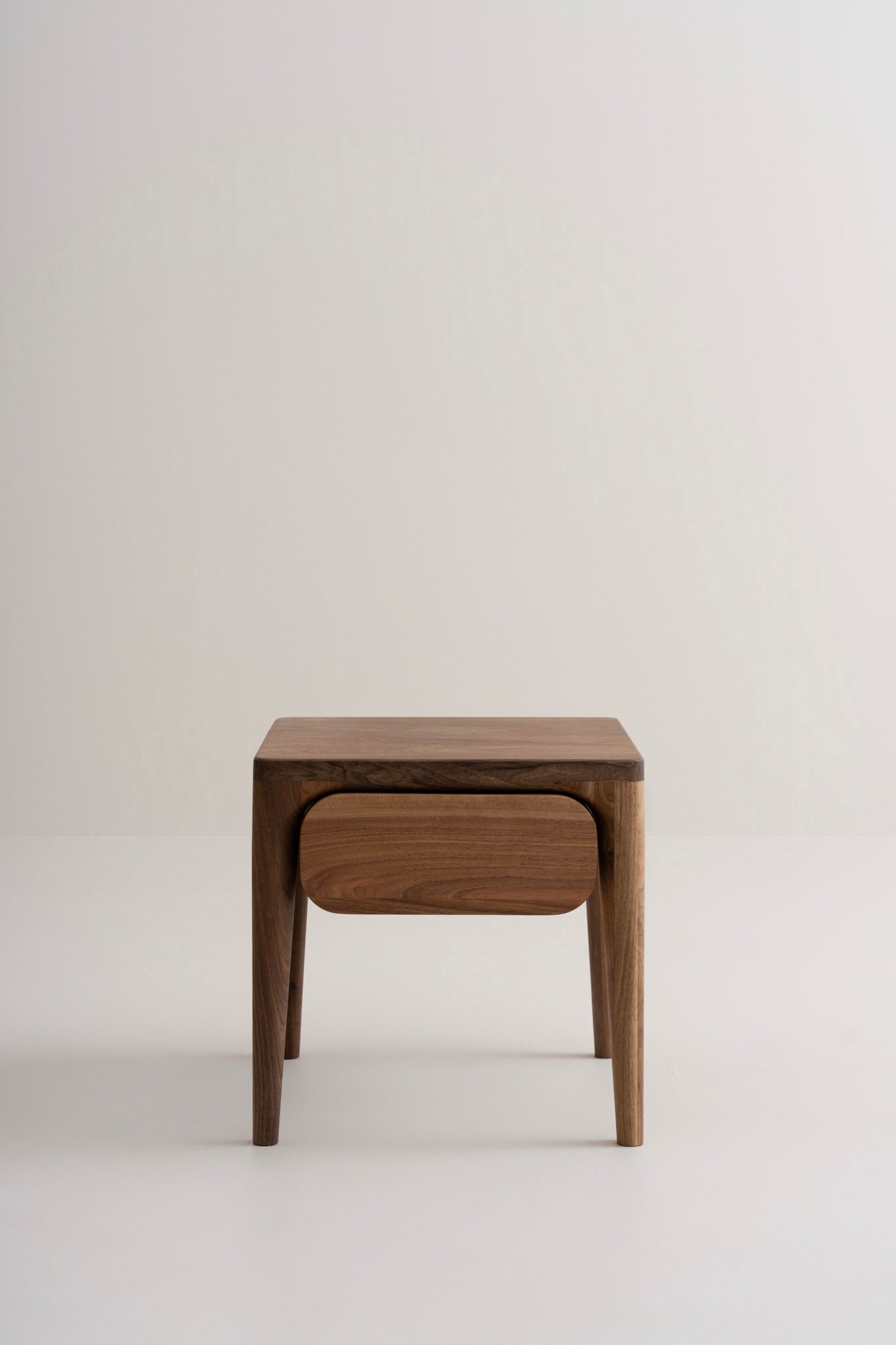 LÜNA | Side Table image 15