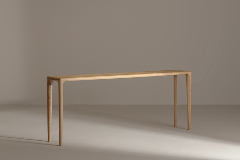 LÜNA Console Table