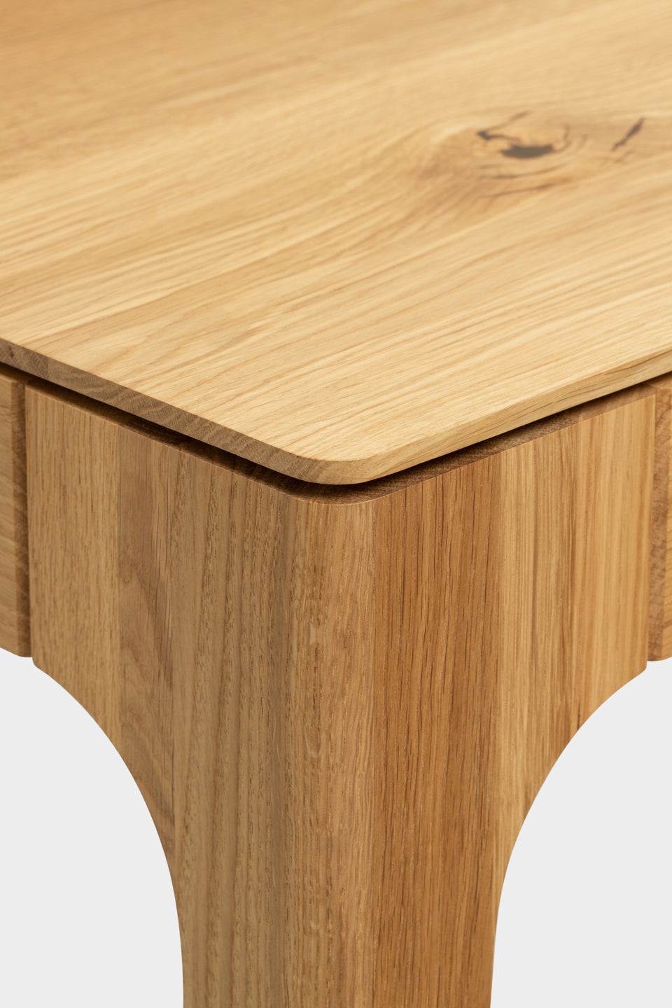 Silhouette raffinée avec un profil fin et minimaliste.