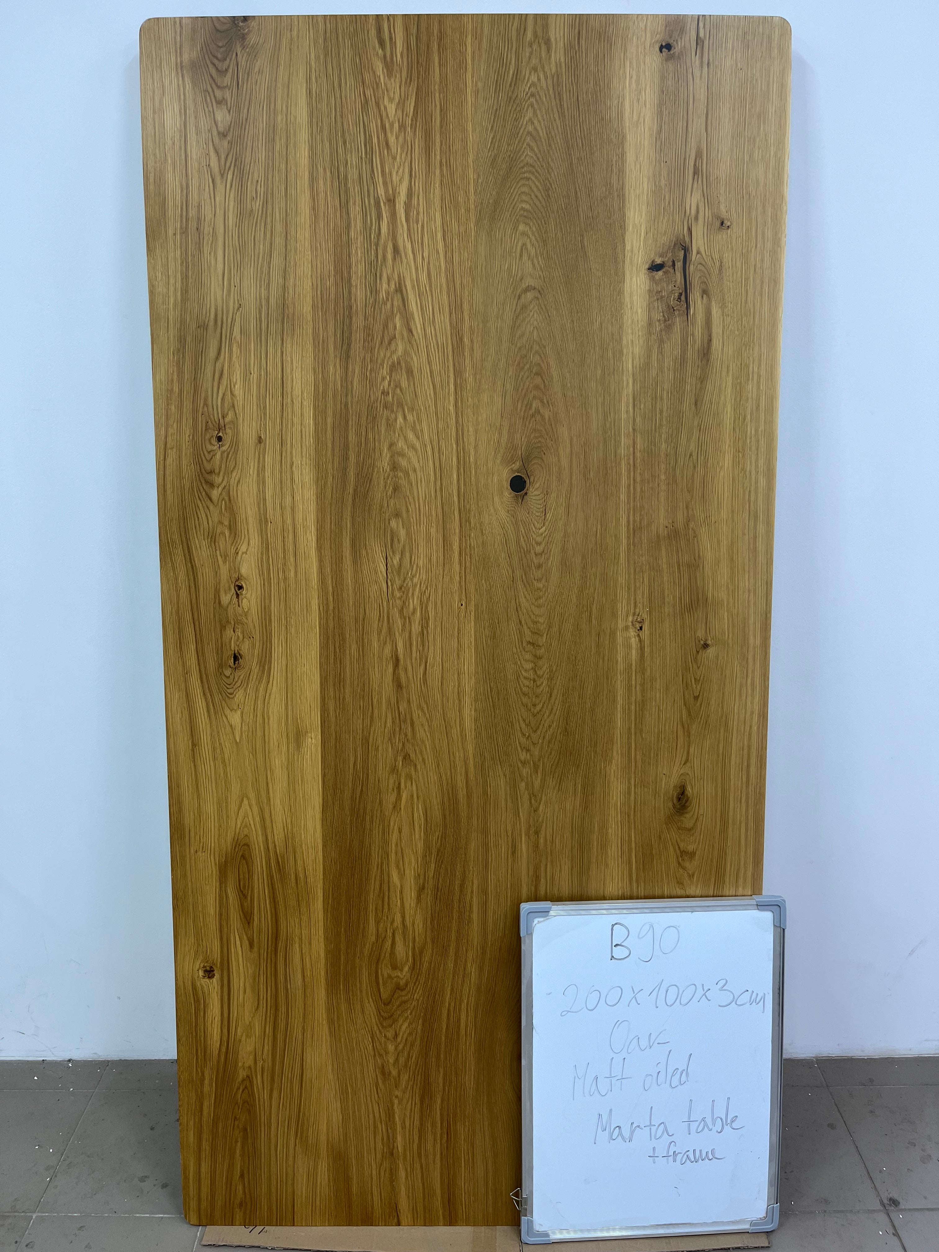 MARTA | Tisch aus Eiche | 200 x 100 x 3 cm | B90 Lagerbestand