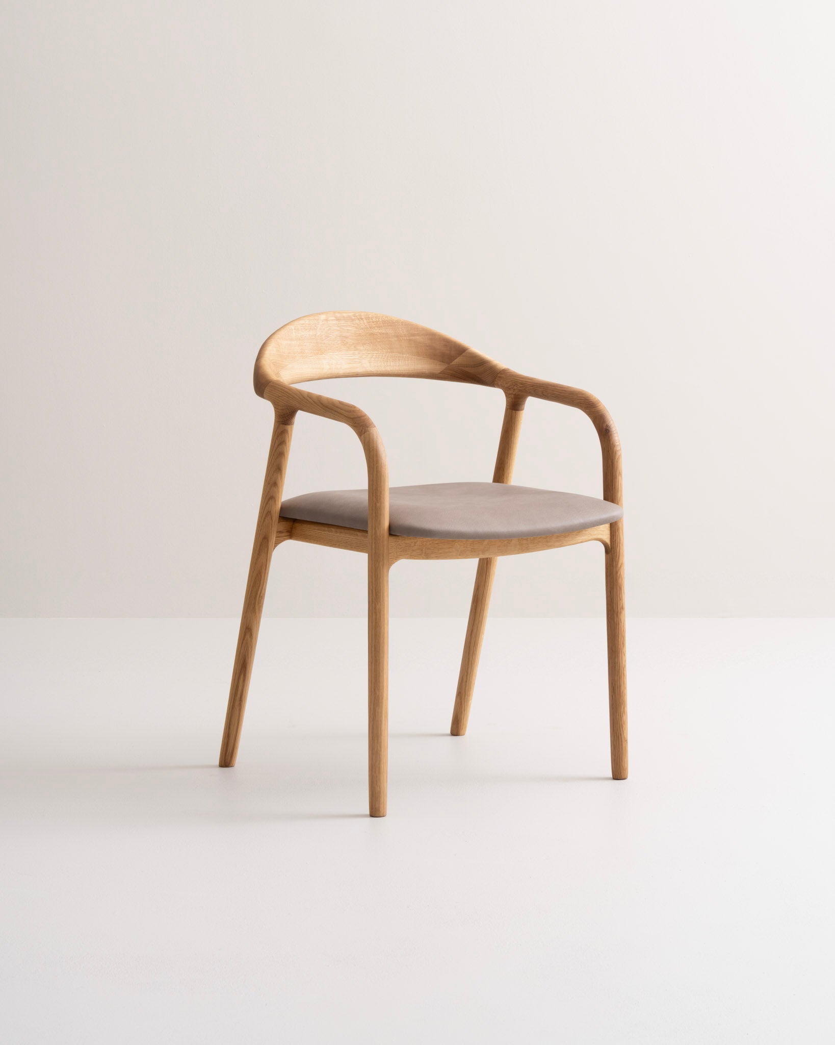 LELA S | Chair