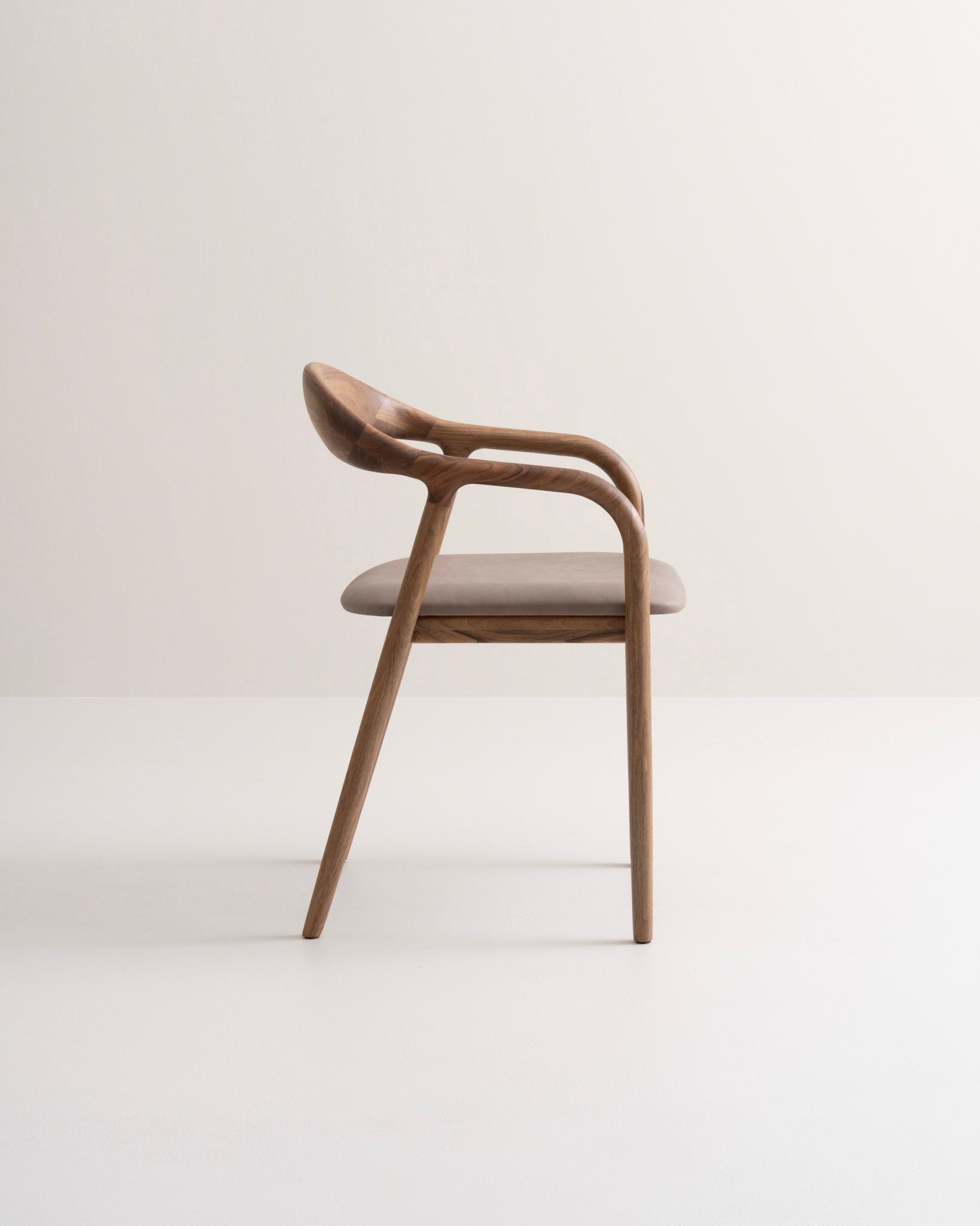 LELA S | Chair