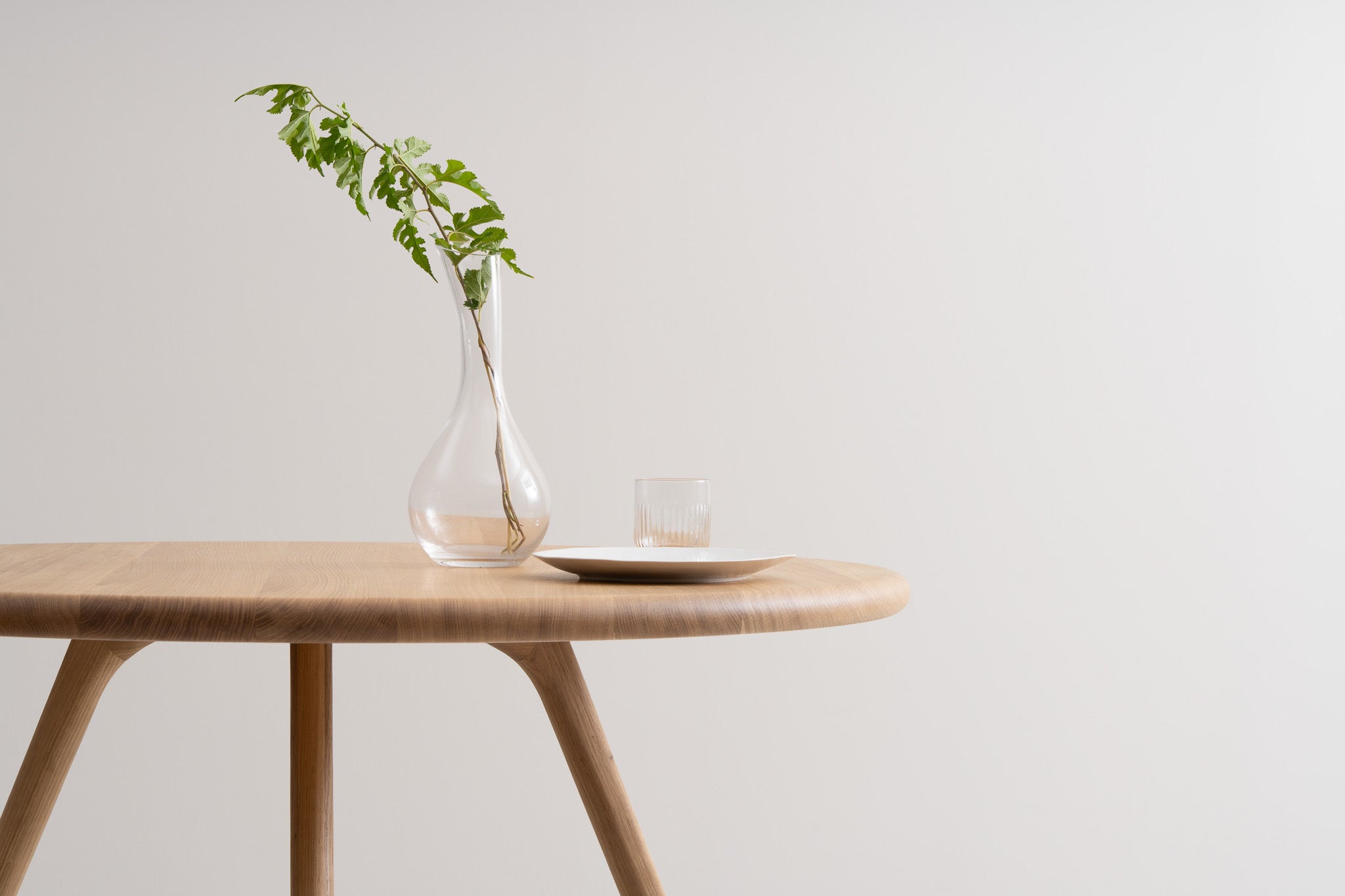 ARLEN Round Dining Tables image 3