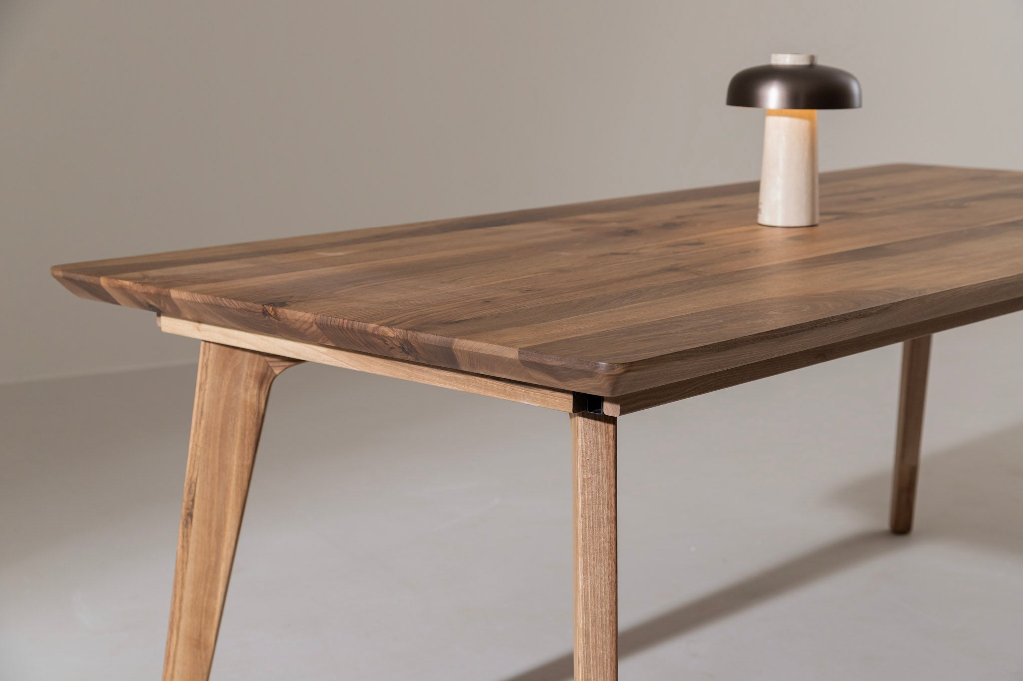 AMBER Walnut Extendable Dining Table