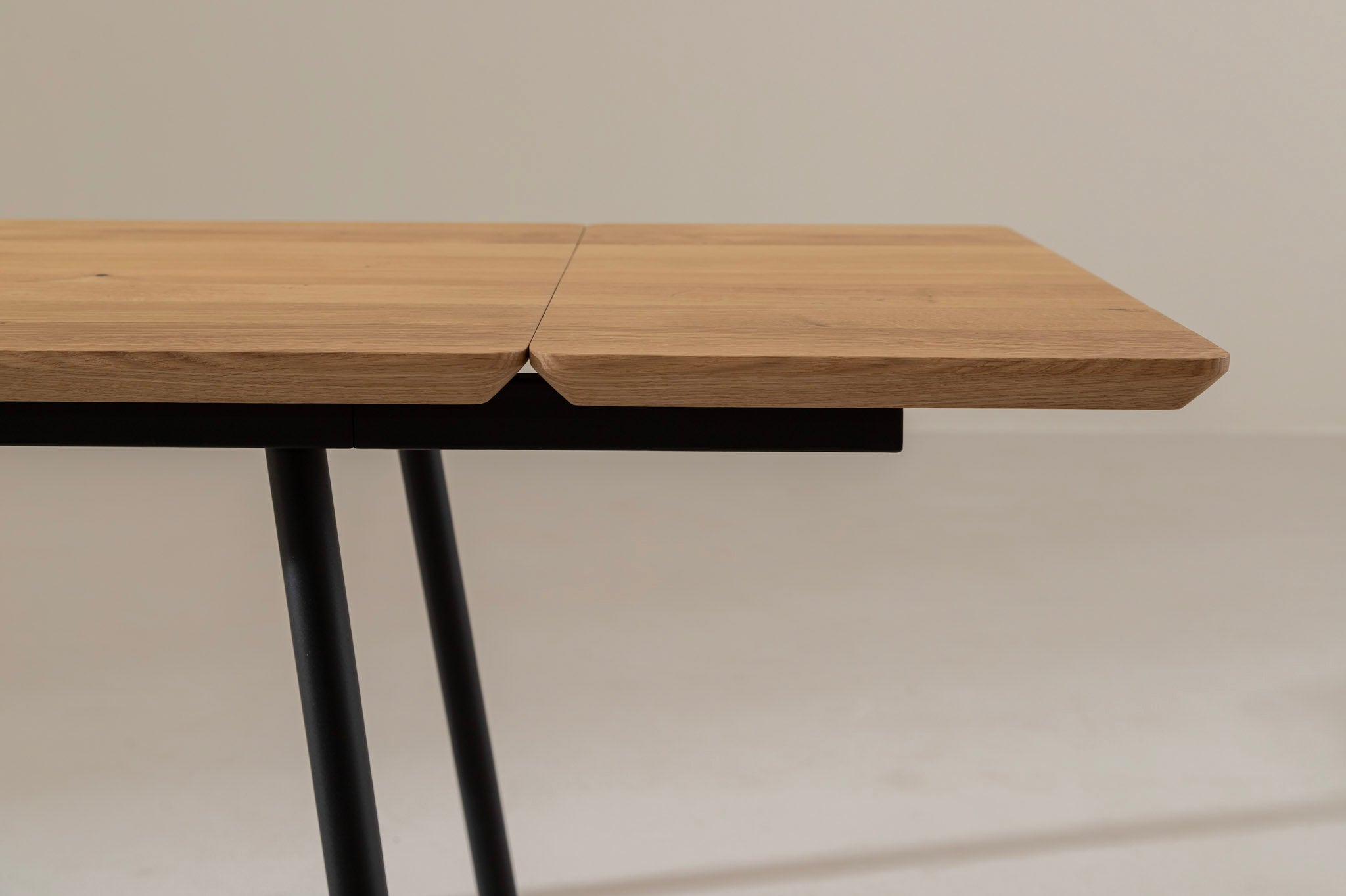 MARTA Oak Extendable Dining Table