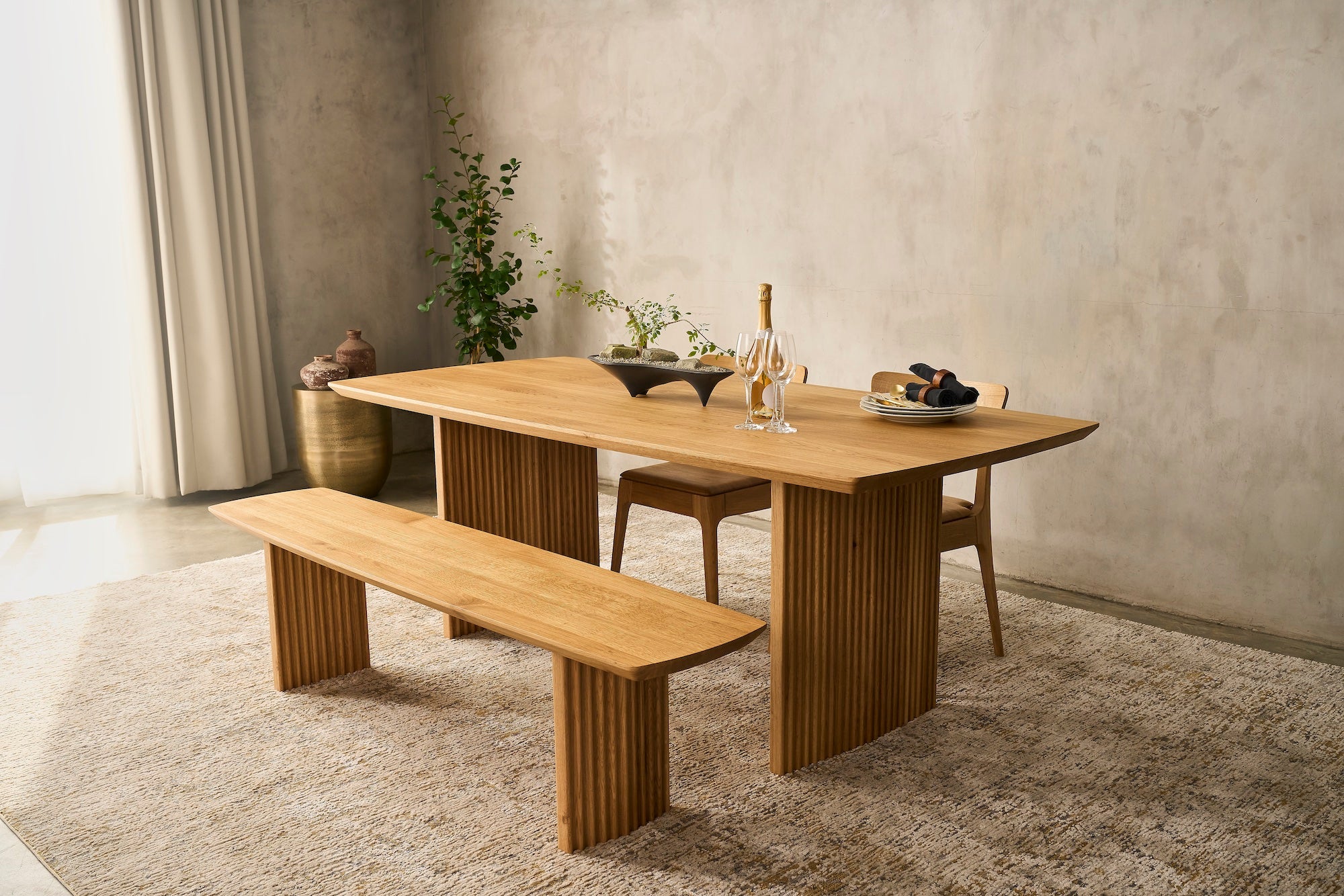 MIOKO | Oak Dining Table