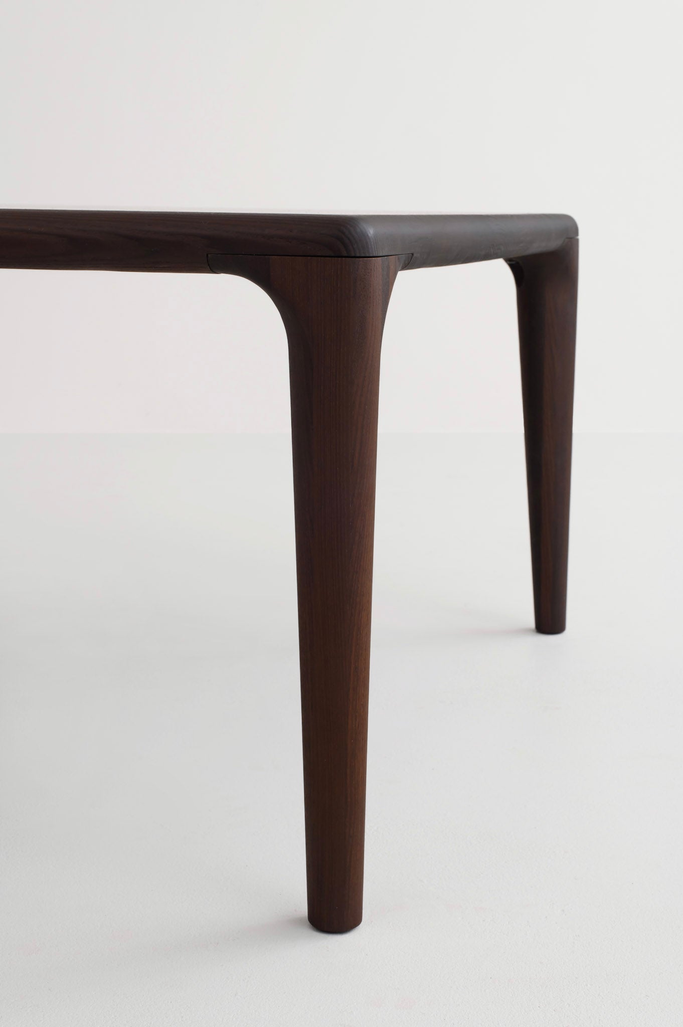 LÜNA | Smoked Ash Coffee Table