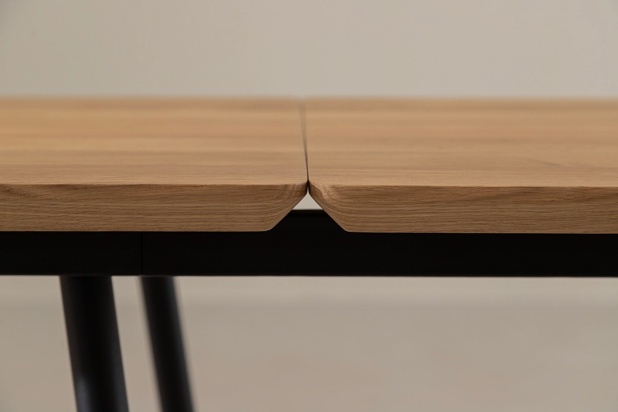 MARTA Oak Extendable Dining Table