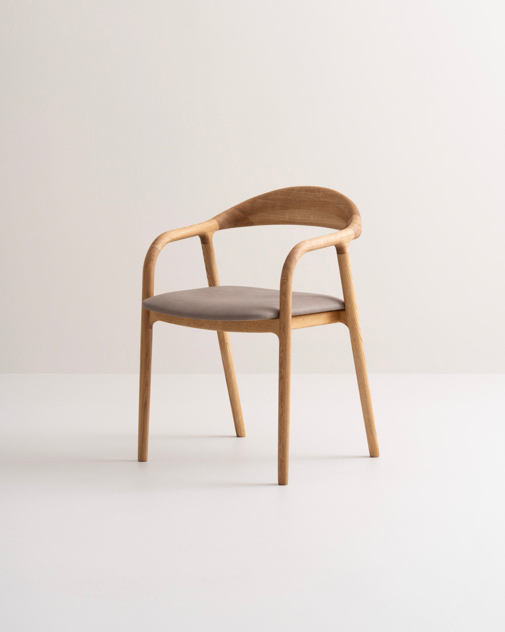 LELA S | Chair