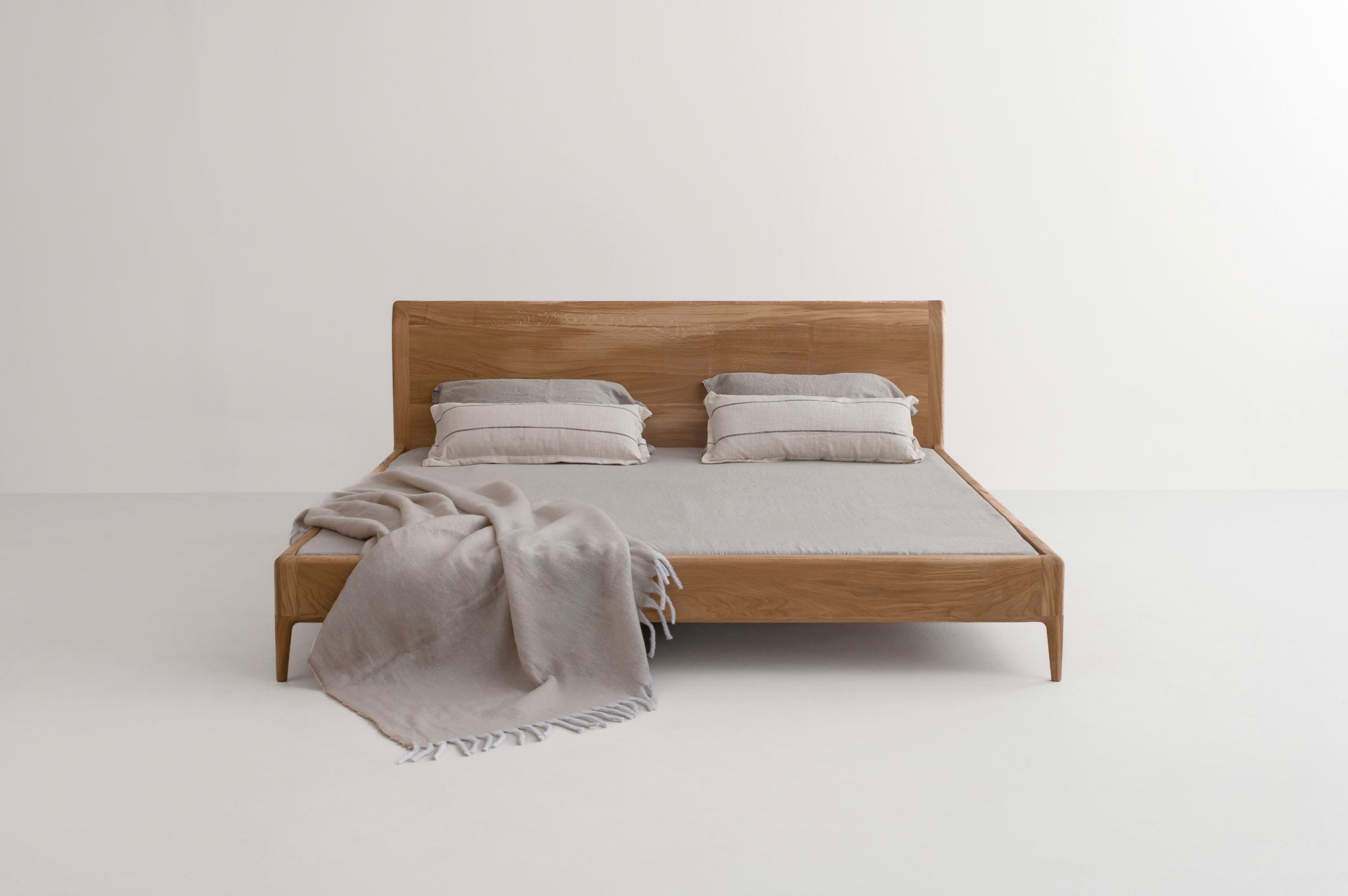 LÜNA | Bedframe