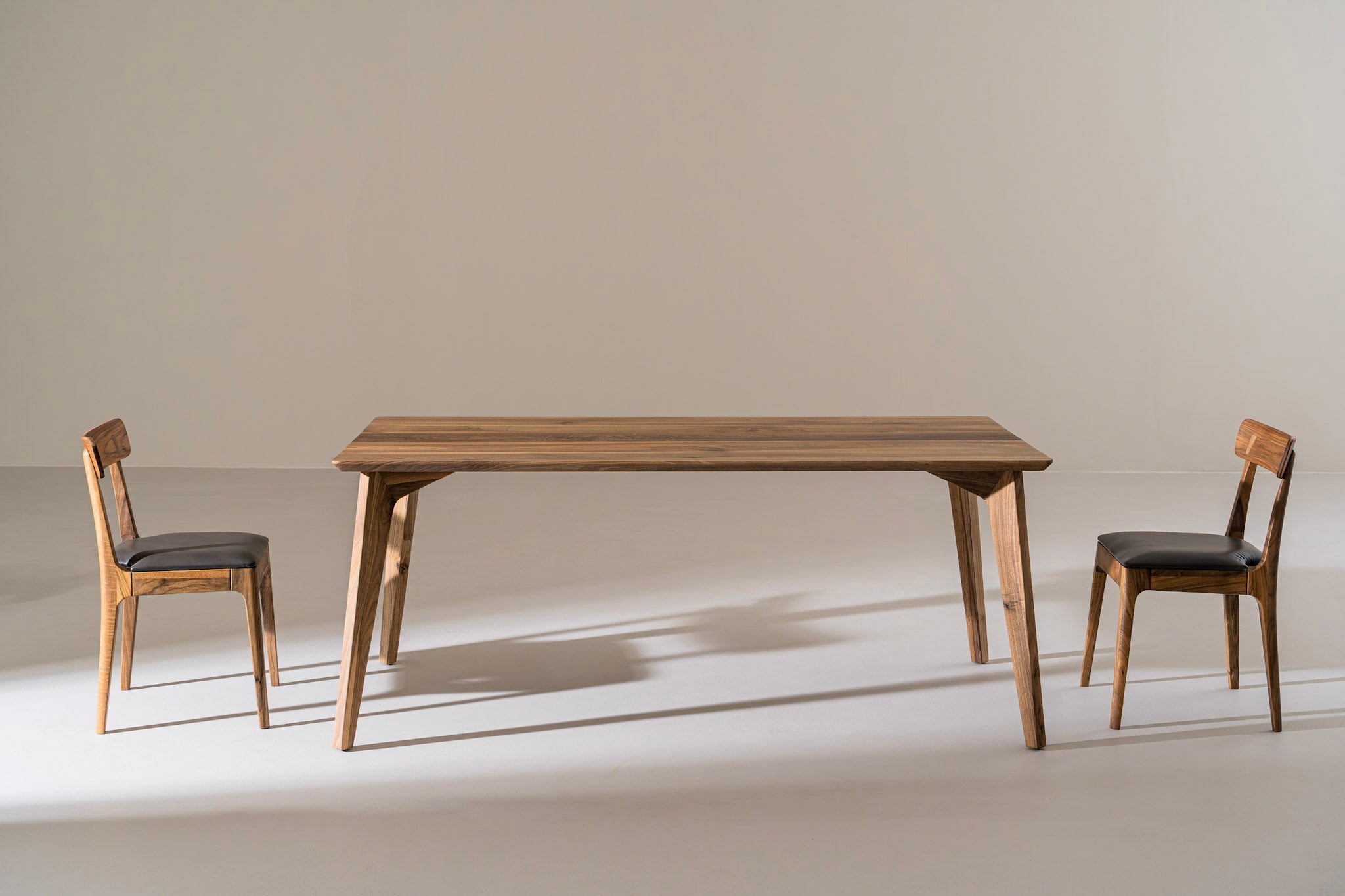 AMBER Walnut Dining Table
