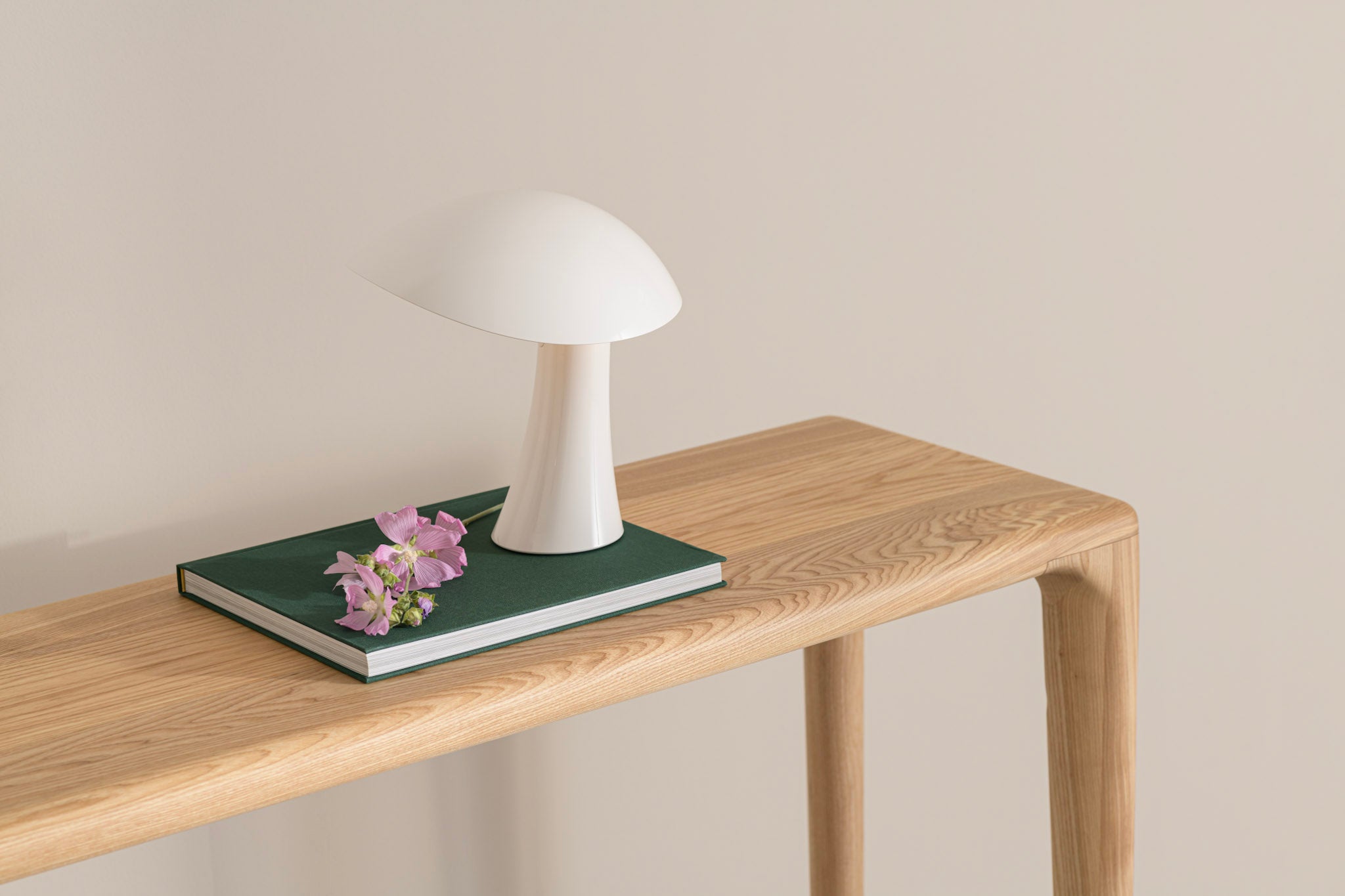 LÜNA Table Console  image 28