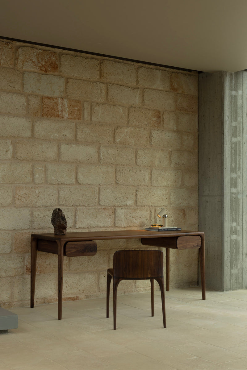 LUNA Desk