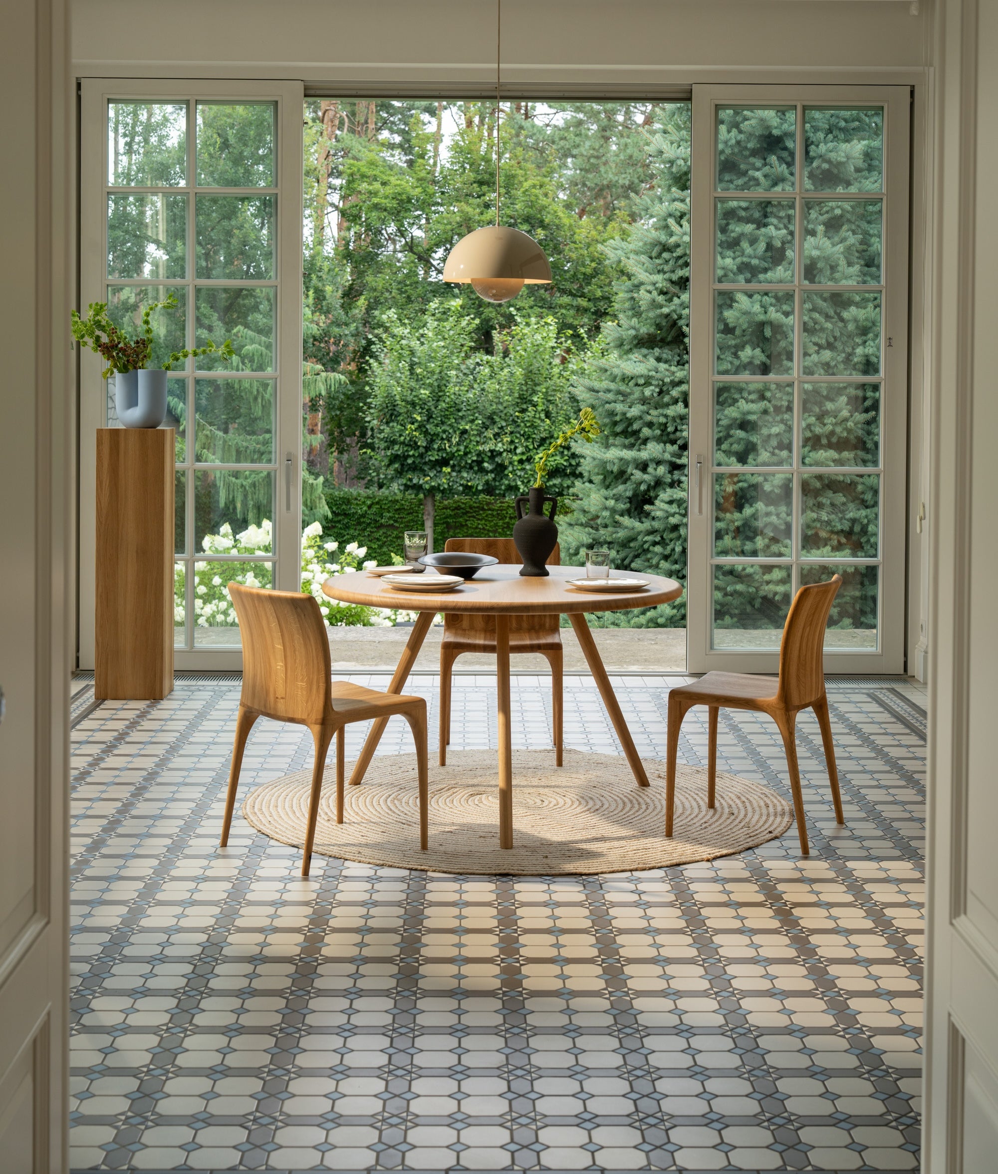 ARLEN Round Dining Tables image 6