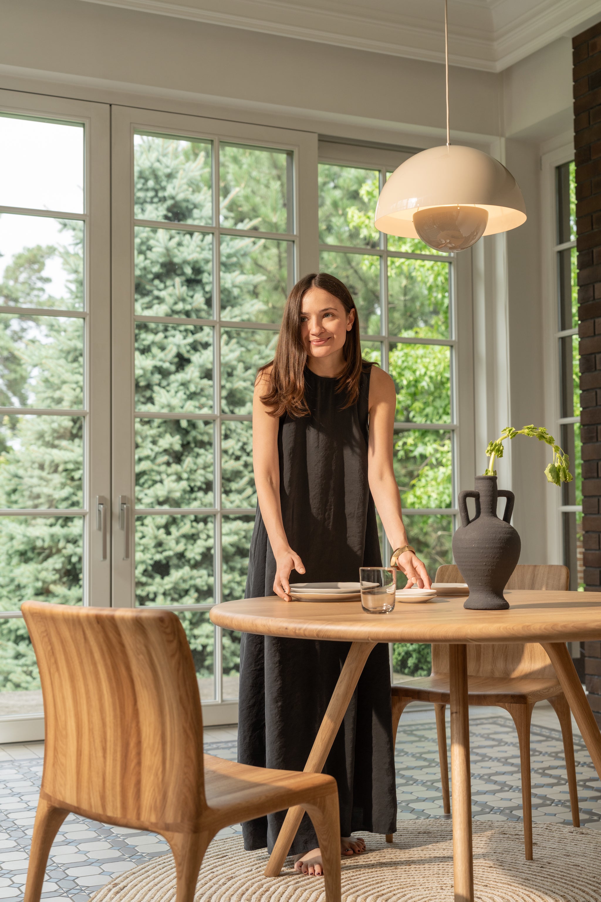 ARLEN | Round Dining Table image 18