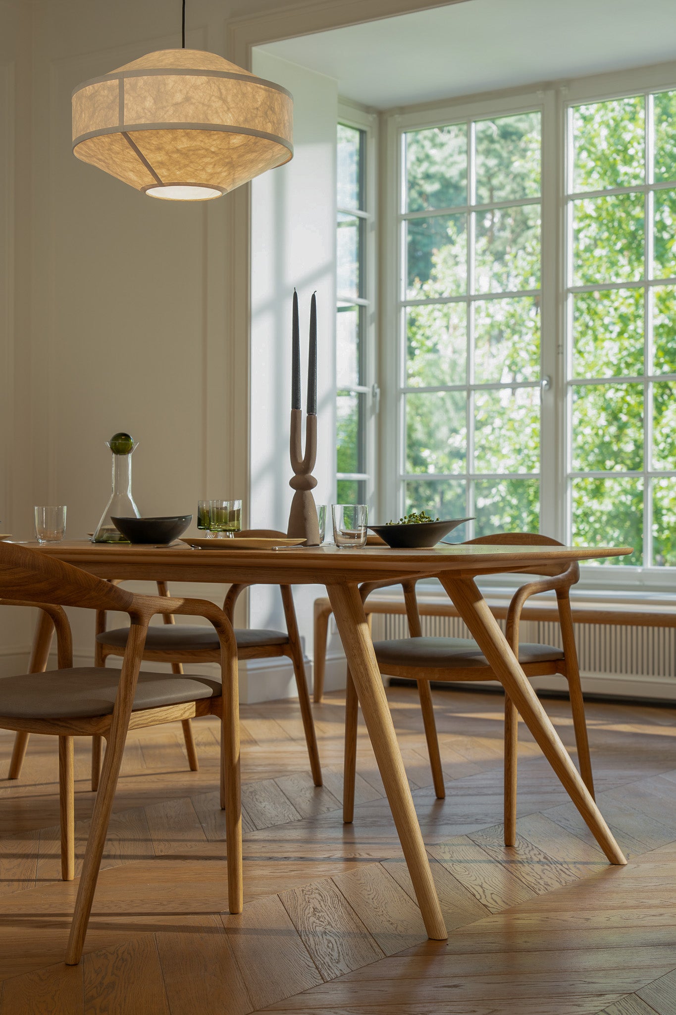 TAVI Dining Table image 12