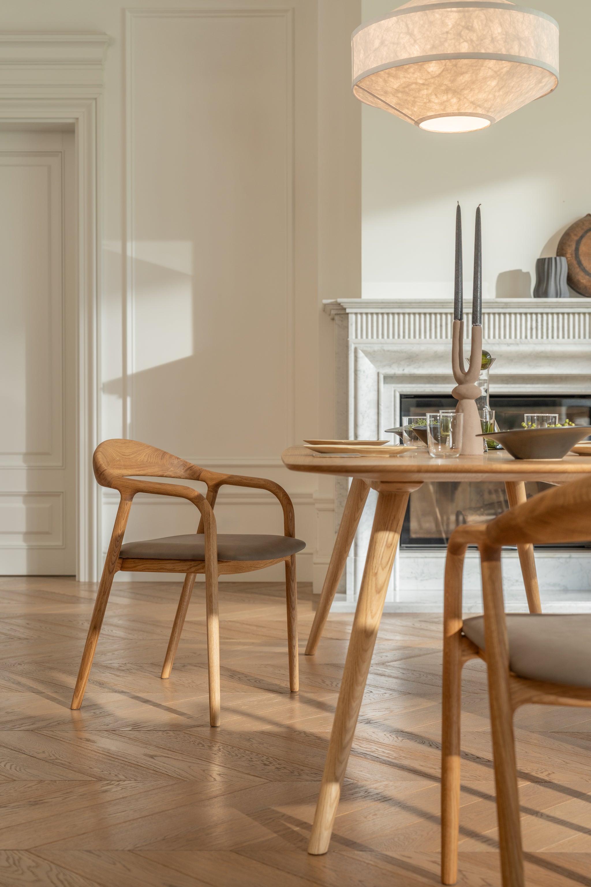 TAVI | Dining Table image 32