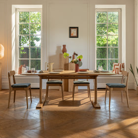 KAT | Esstisch image 2