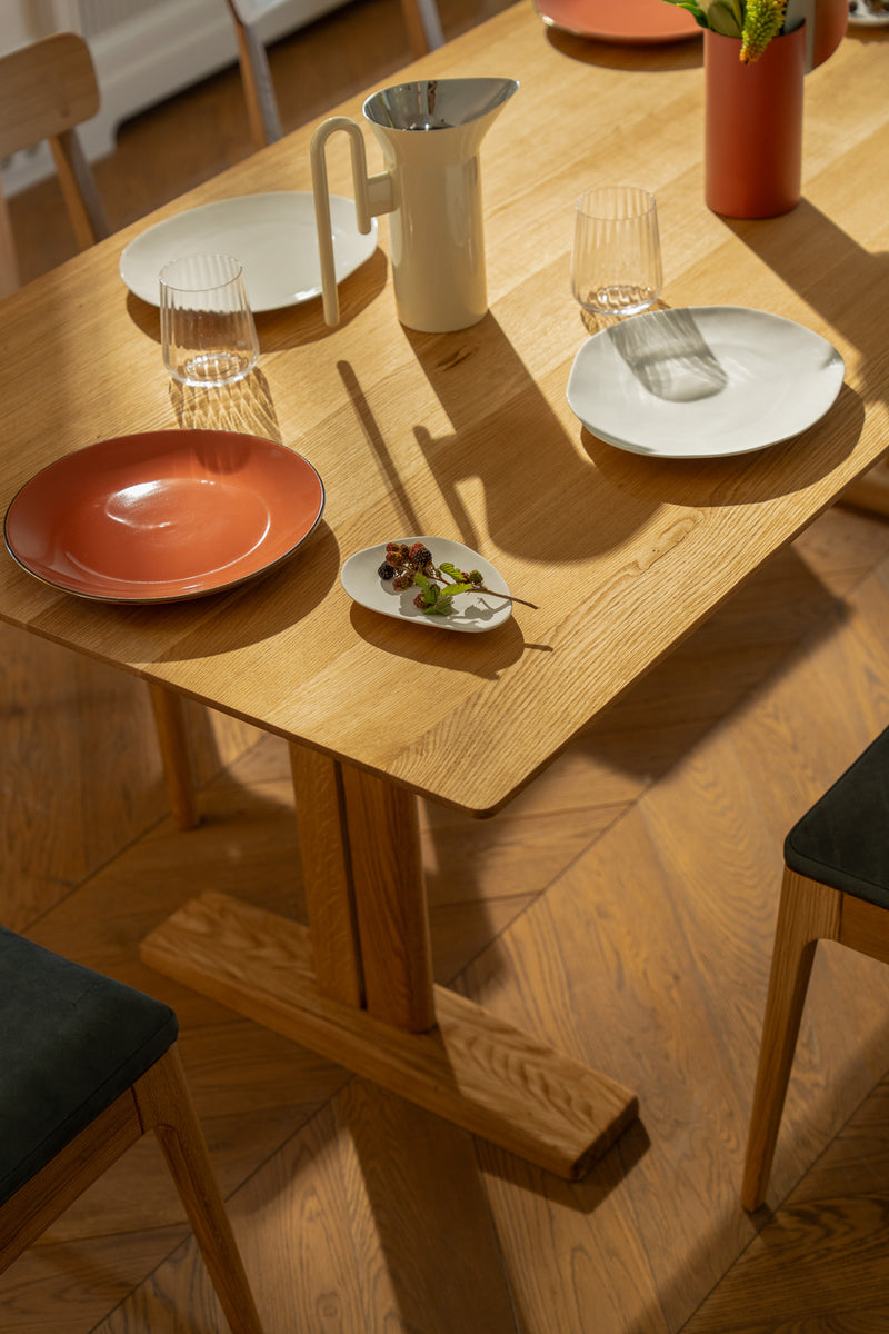 KAT | Esstisch