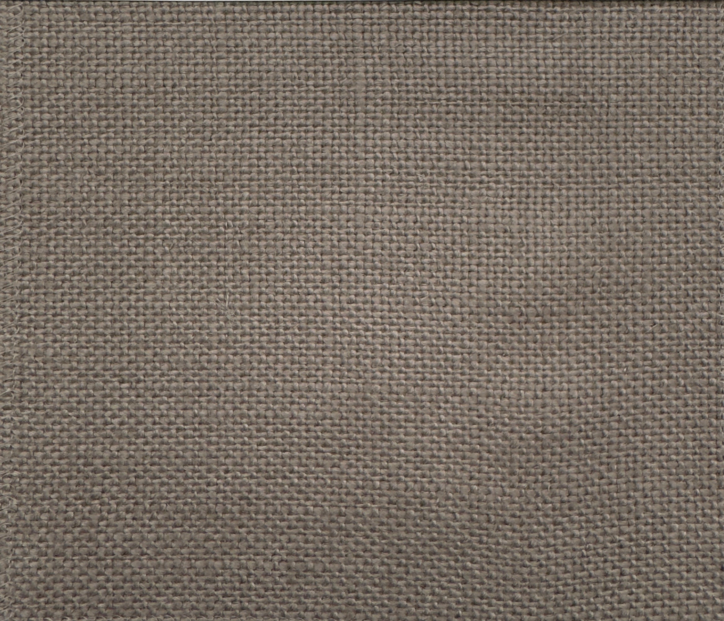 LELA | Stuhl aus Nussbaum