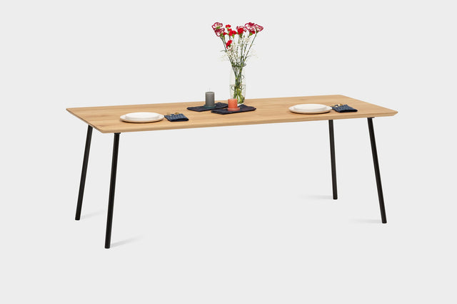 MARTA | Tisch aus Eiche | 240 x 100 x 3 cm | B76 Lagerbestand